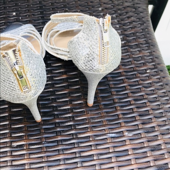 Aldo Women's Silver Metallic Corrine heels - Picture 5 of 7